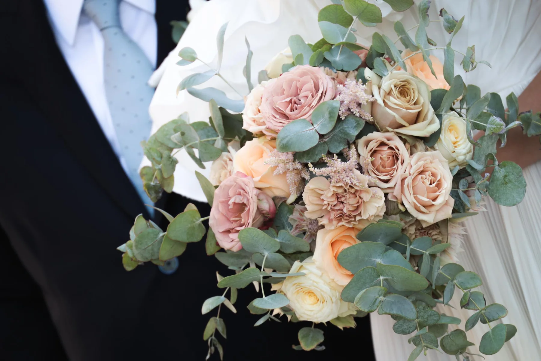 Bouquet da sposa con rose